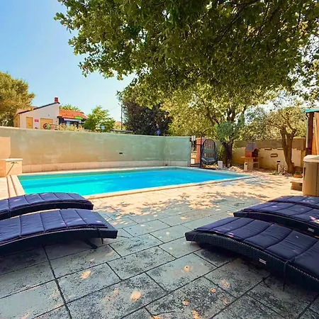 Centar I Hébergement de vacances *