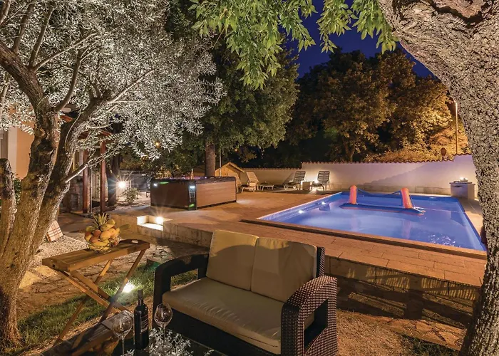 Centar I Vikendica Pula